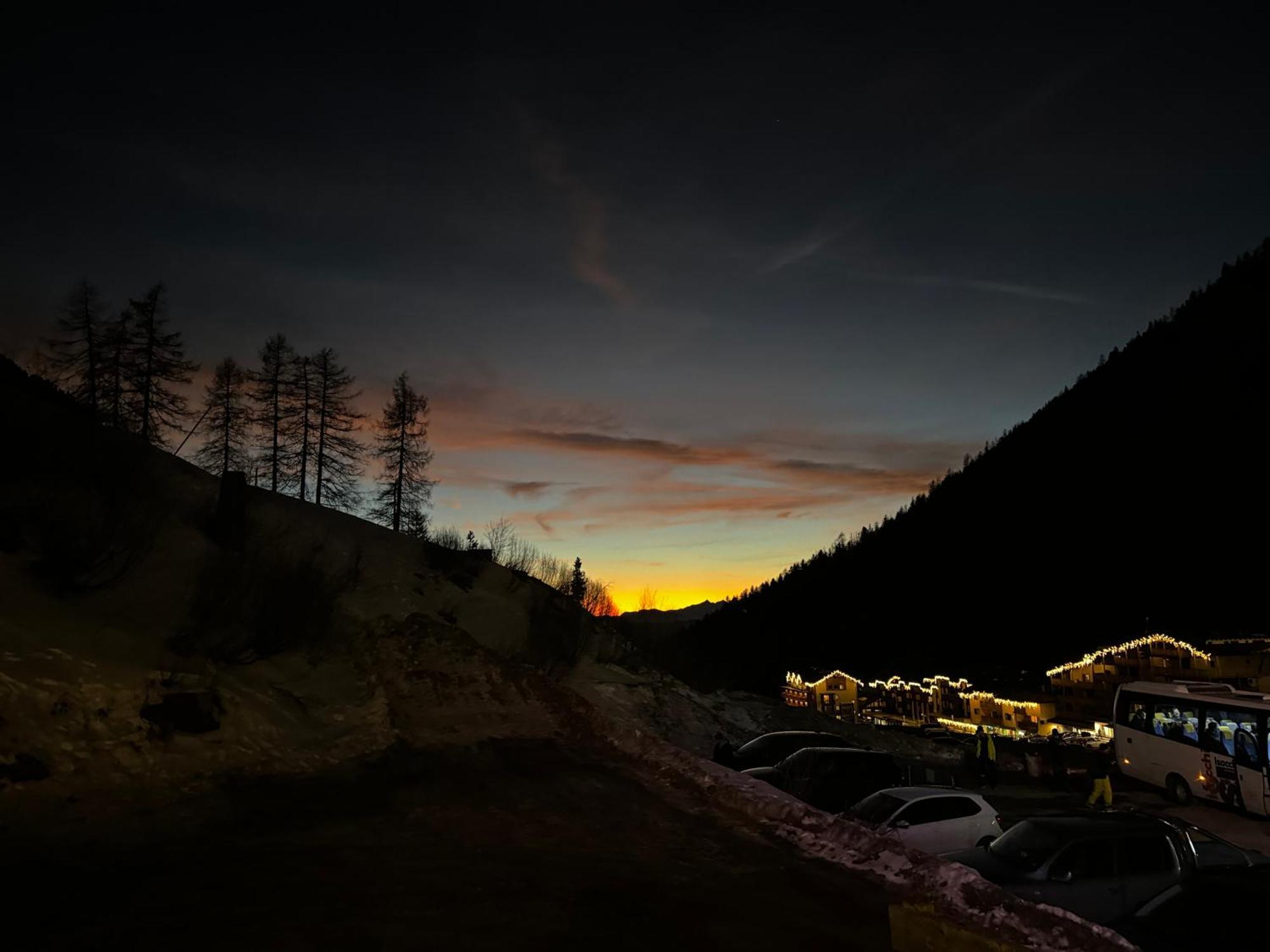 Ski Lodge Pampeago Tesero Exterior photo