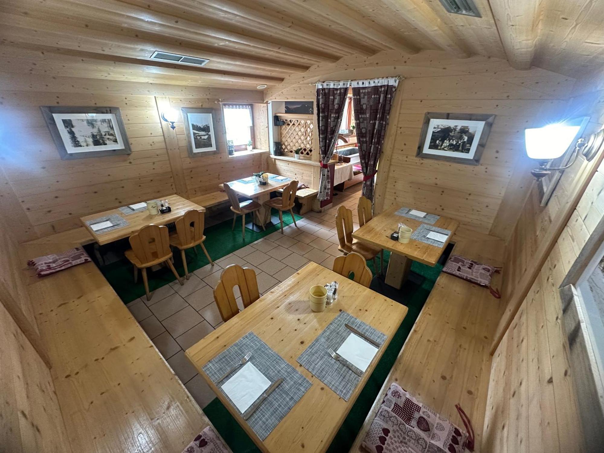Ski Lodge Pampeago Tesero Exterior photo