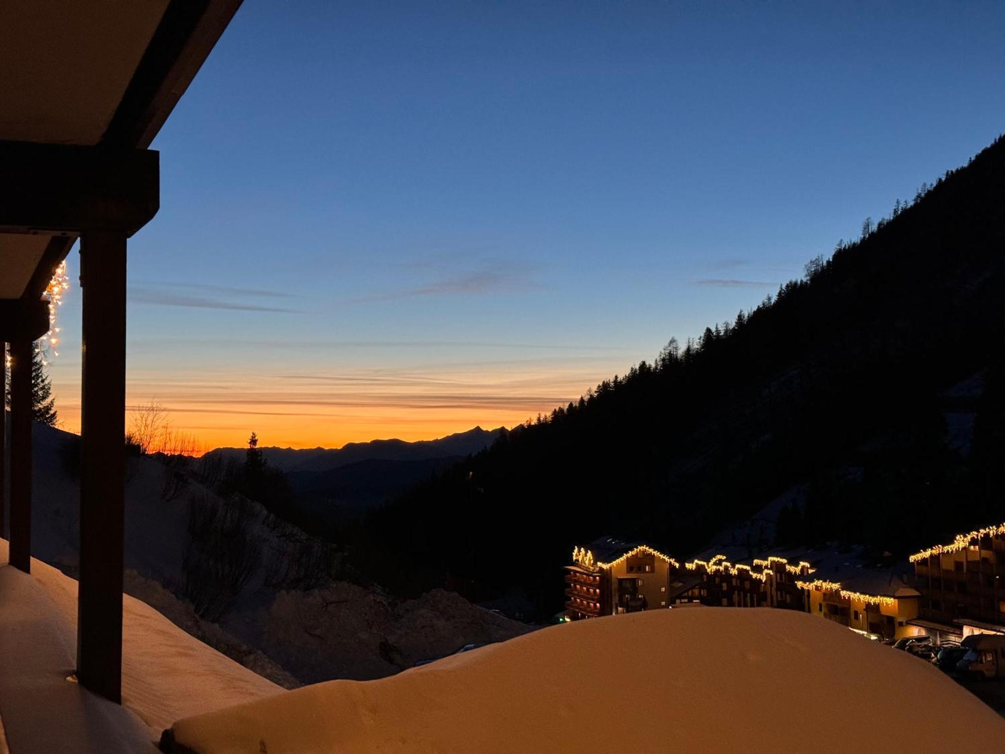 Ski Lodge Pampeago Tesero Exterior photo