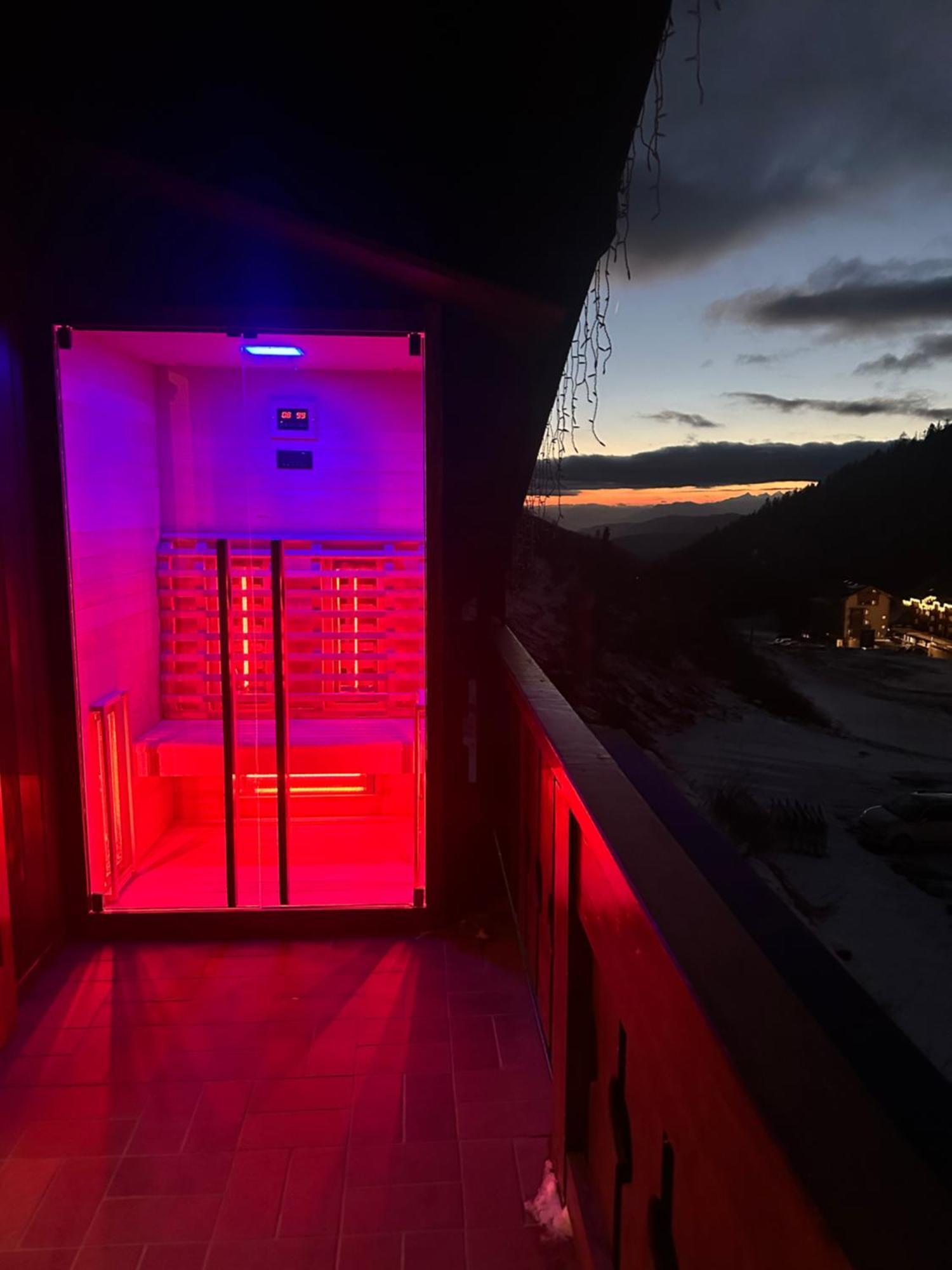 Ski Lodge Pampeago Tesero Exterior photo